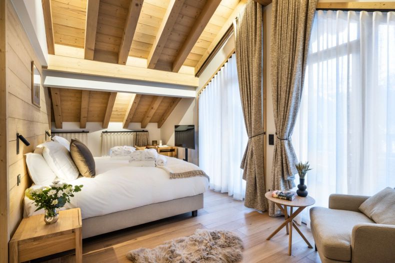 Penthouse Falcon Lodge E31