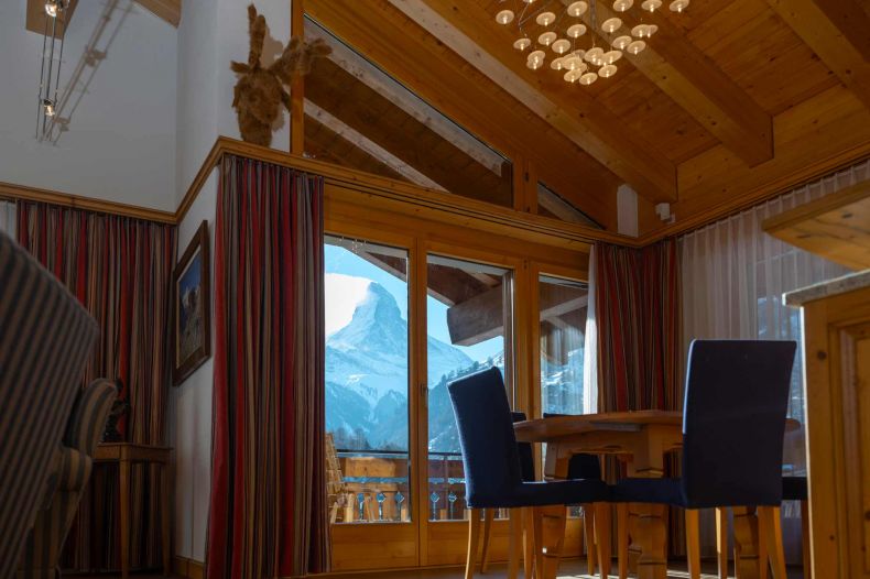 Adona Loft