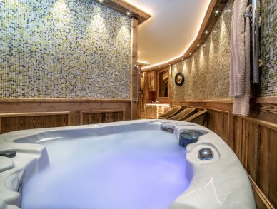 Chalet Bordeaux Courchevel 1850