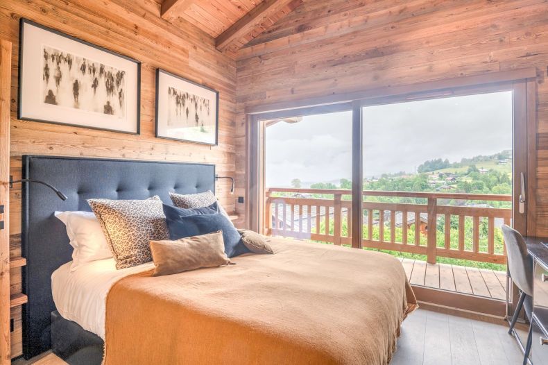 Chalet Black Eagle
