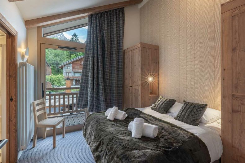 Penthouse Etania 402