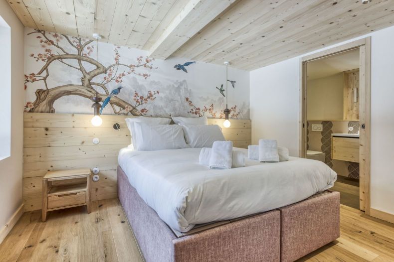 Chalet Black Bear