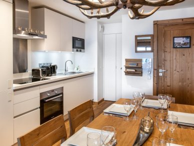 Апартаменты Whistler Lodge B07 Куршевель 1650