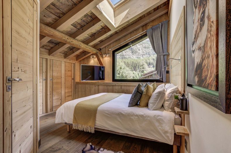 Chalet Black Diamond